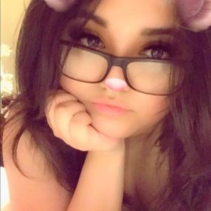 Meet your Posher, Crystal